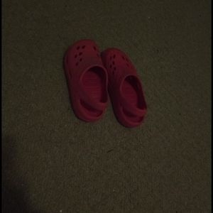 crocs